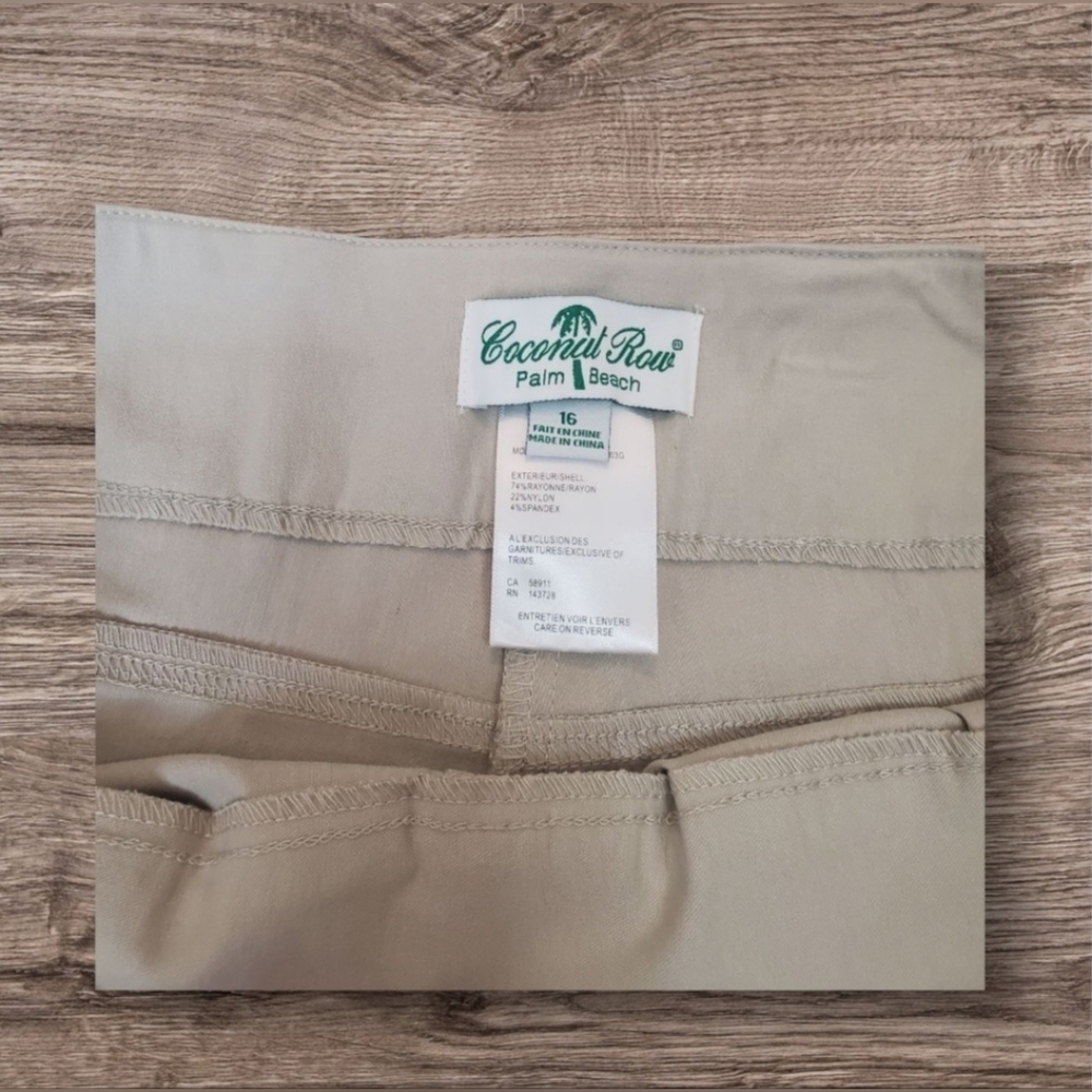 Cream Cropped Pants - Picture 4 of 4